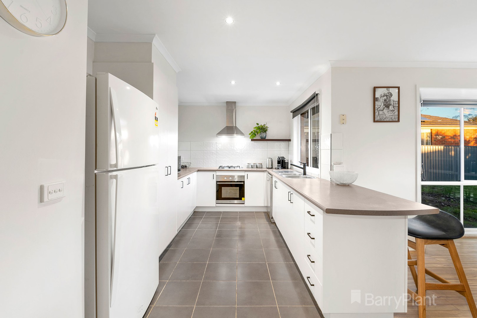 33 The ParkwayPakenham, VIC 3810, Pakenham - Thumbnail 2