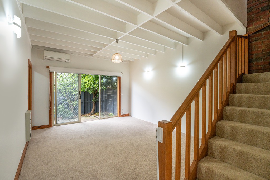 1/256 Pakington Street, Geelong West, VIC 3218 - Thumbnail 2 - 13/10/2021