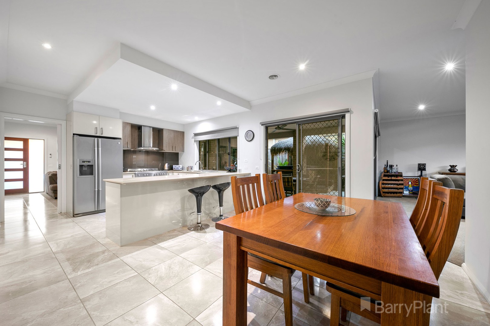 8 William Court, Officer, VIC 3809 - Thumbnail 2 - 13/10/2021