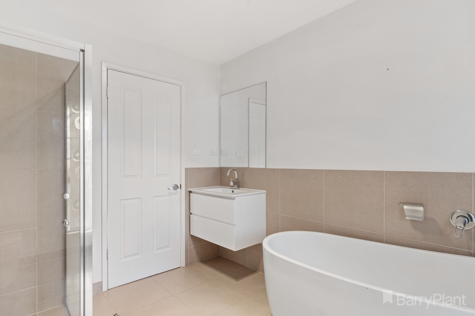 17 Mistletoe Street, Golden Square, VIC 3555 - Thumbnail 2 - 15/10/2021