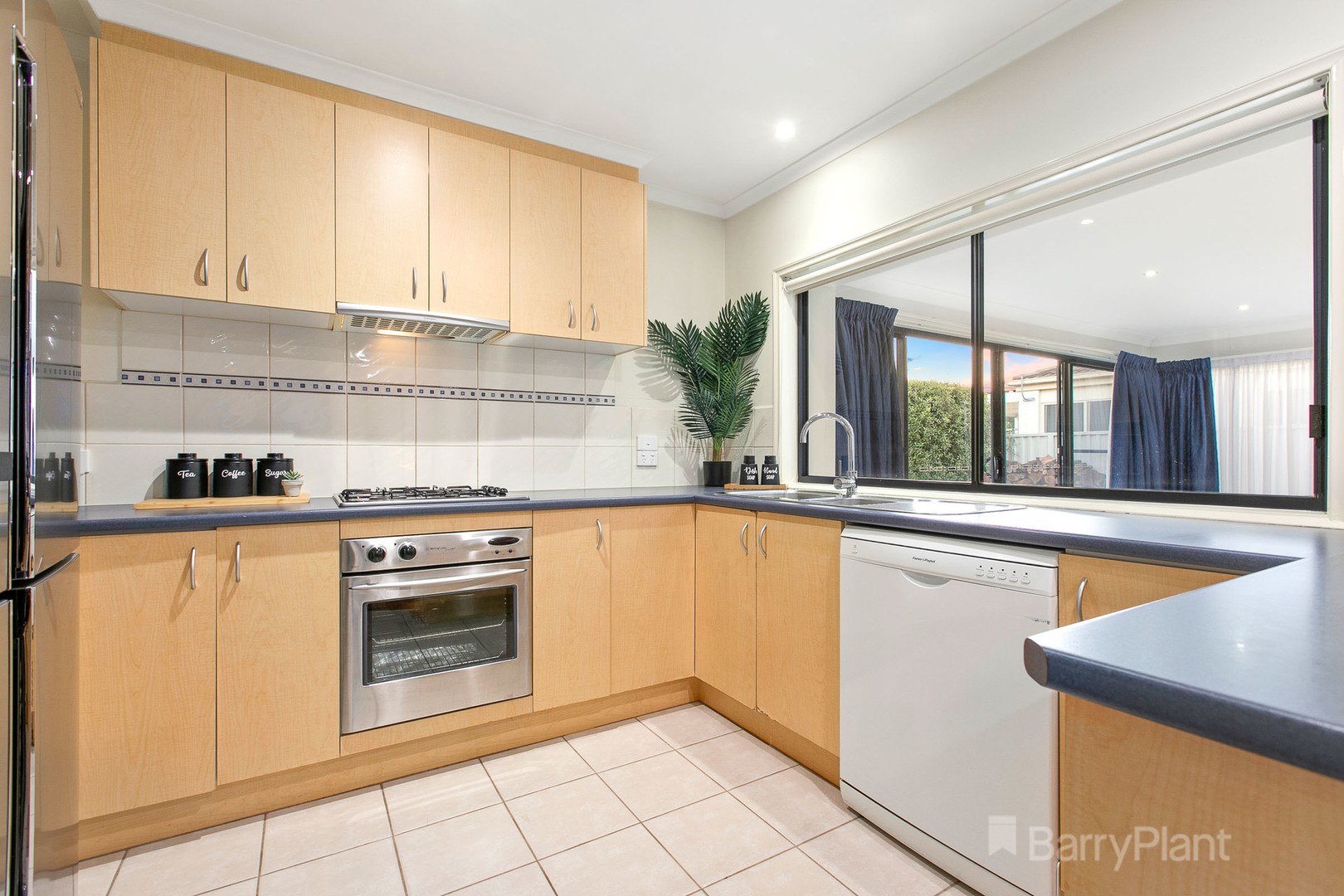 1 Honeysuckle Close, Pakenham, VIC 3810, Pakenham - Thumbnail 8