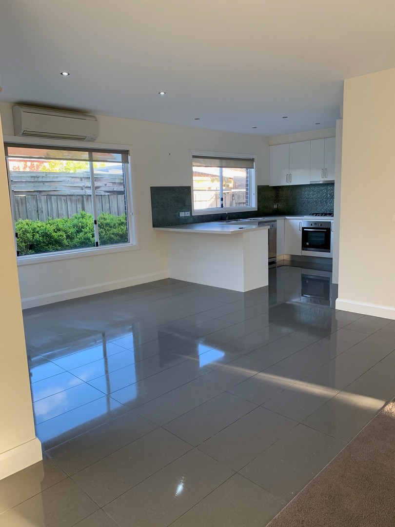 1/2 Kinross Street, Belmont, VIC 3216 - Thumbnail 2 - 19/10/2021