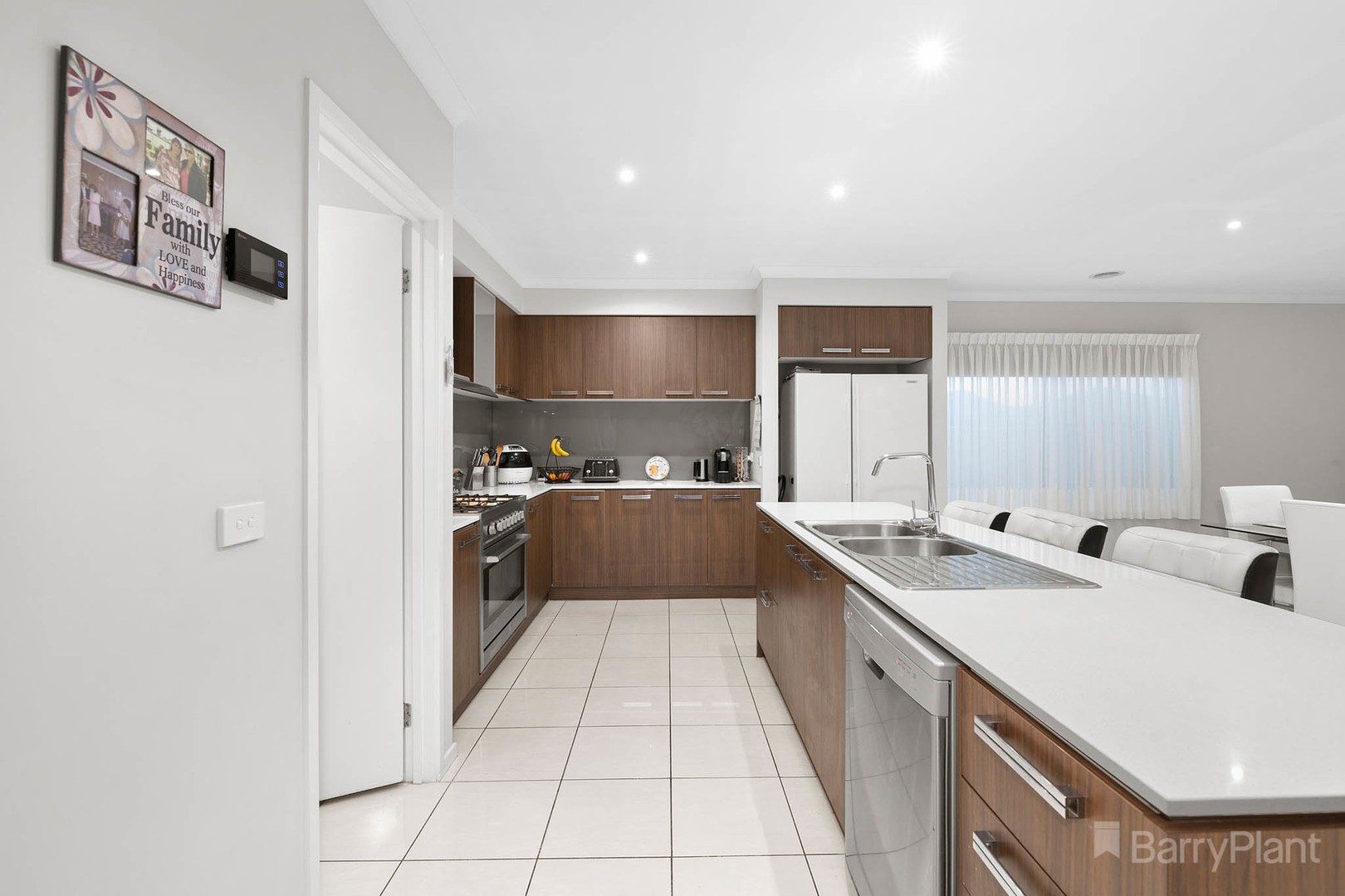 15 Cockatoo RoadPakenham, VIC 3810, Pakenham - Thumbnail 3
