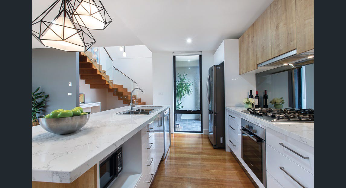 2/240 Elgar  Road, Box Hill South, VIC 3128 - Thumbnail 2 - 19/10/2021