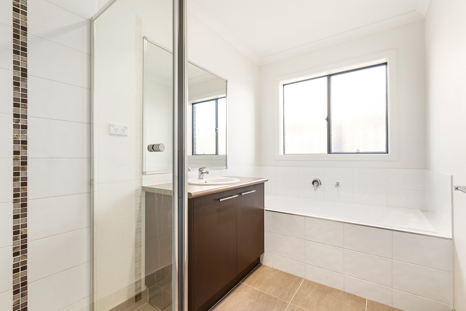 13 Sandover Street, Doreen, VIC 3754, Doreen - Thumbnail 2