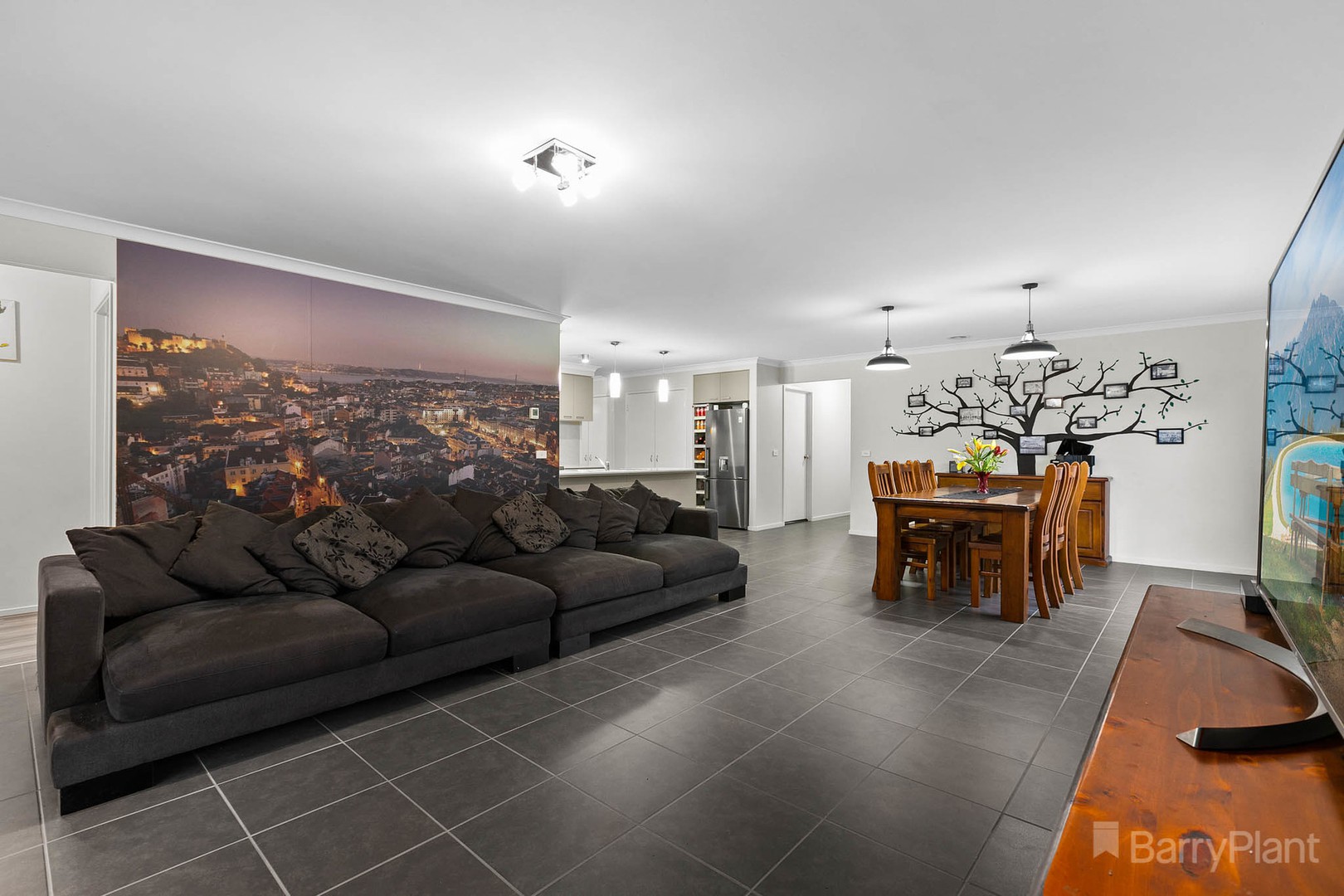 72 McEwan DriveCranbourne East, VIC 3977, Cranbourne East - Thumbnail 4