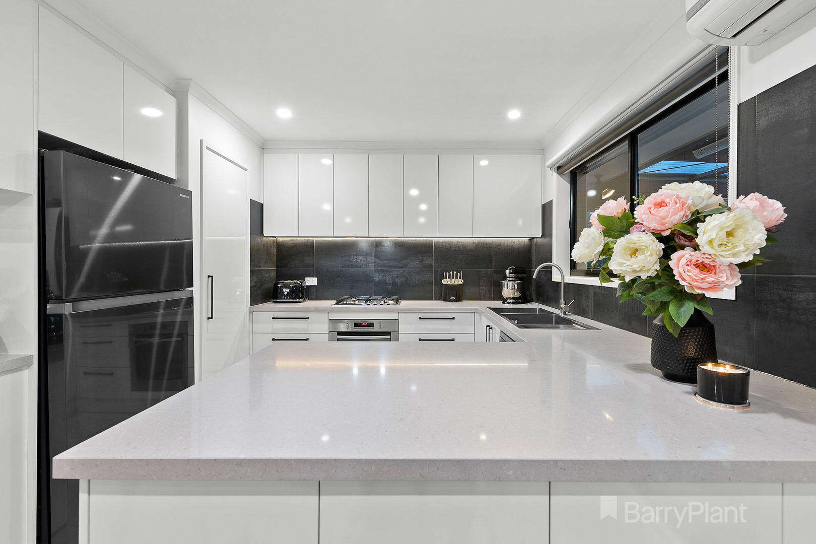 2 Aristotle CourtNarre Warren, VIC 3805, Narre Warren - Thumbnail 4