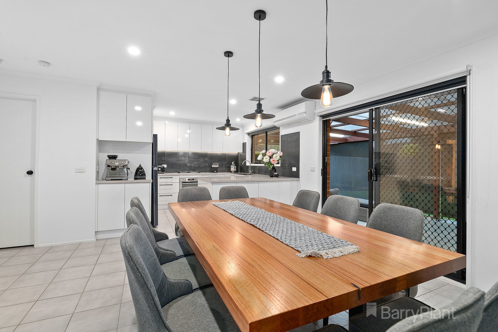2 Aristotle CourtNarre Warren, VIC 3805, Narre Warren - Thumbnail 6