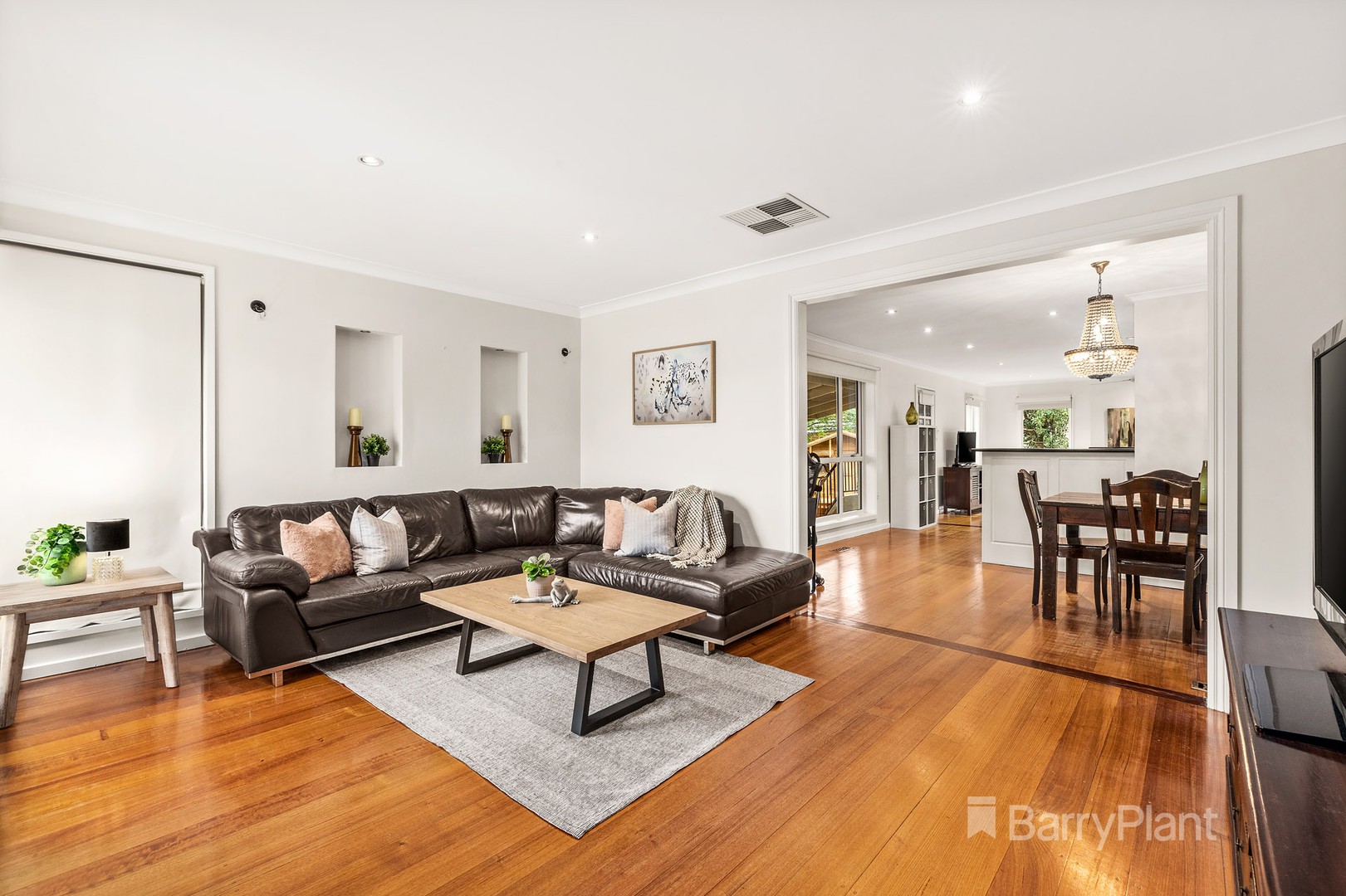 33 Winston Road, Viewbank, VIC 3084, Viewbank - Thumbnail 3