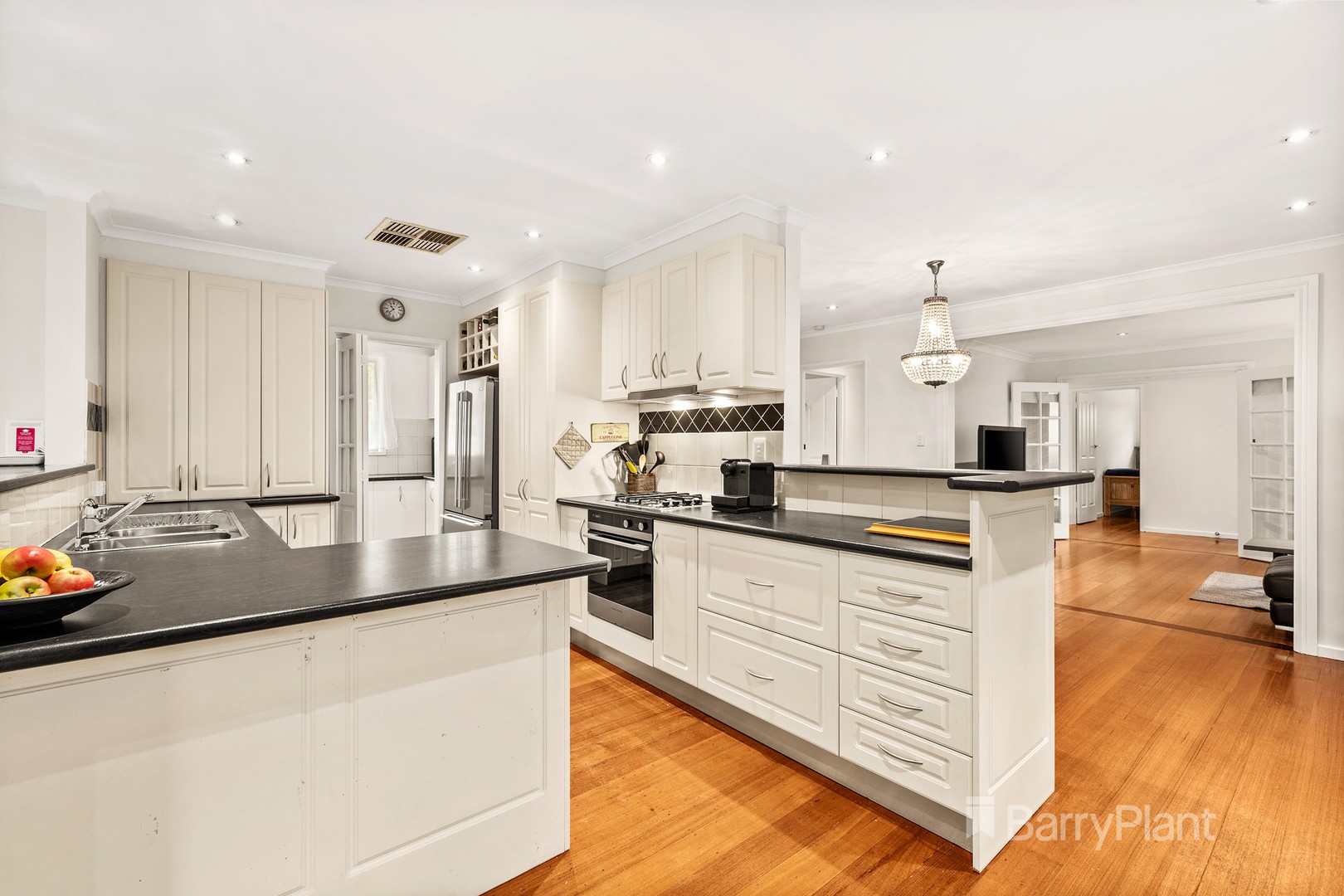 33 Winston Road, Viewbank, VIC 3084, Viewbank - Thumbnail 4