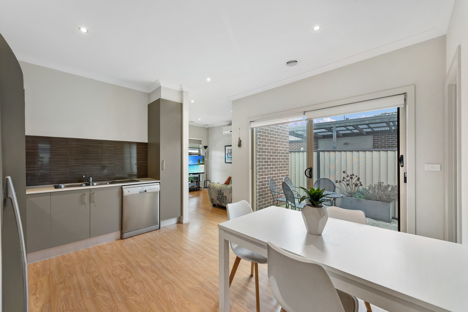1/1 Anastasia Court, Hillside, VIC 3037, Hillside - Thumbnail 3