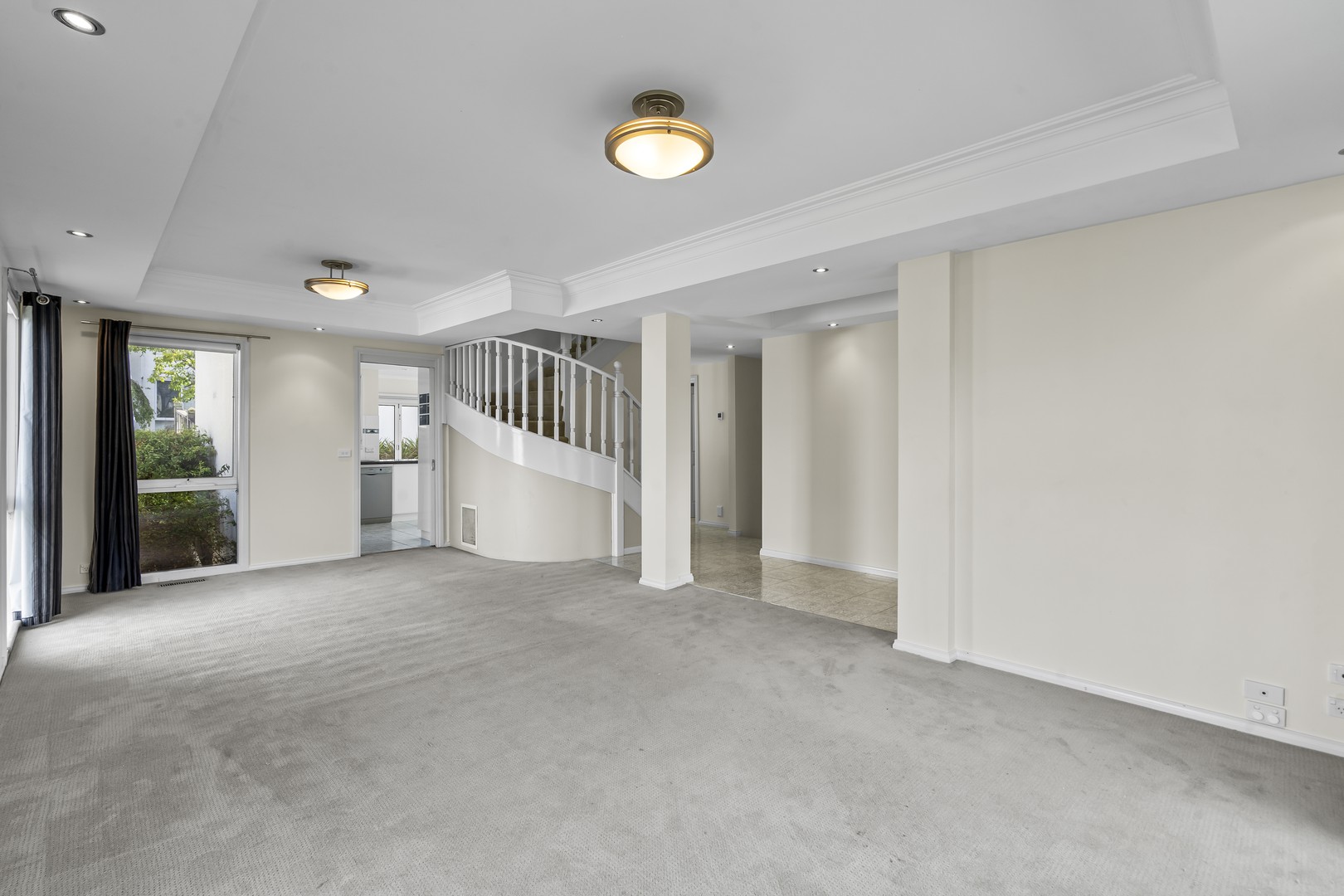 1/1 Braeside Drive, Doncaster, VIC 3108, Doncaster - Thumbnail 2