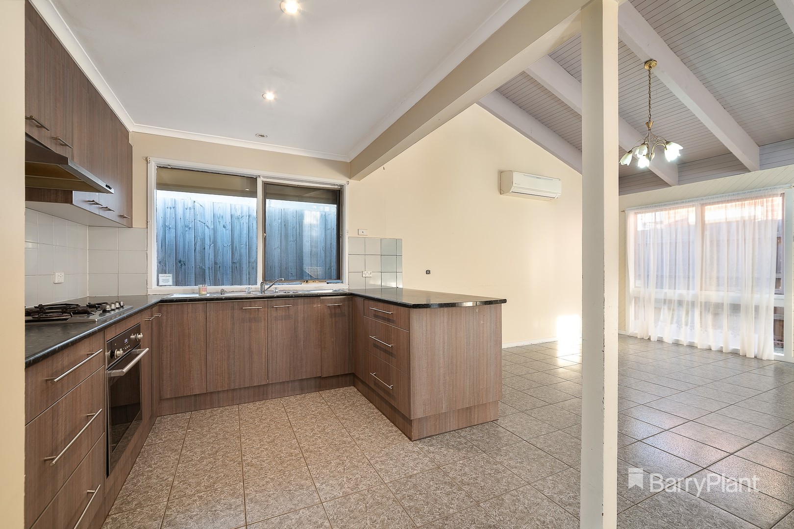 1/1 Ellam Court, Meadow Heights, VIC 3048, Meadow Heights - Thumbnail 3