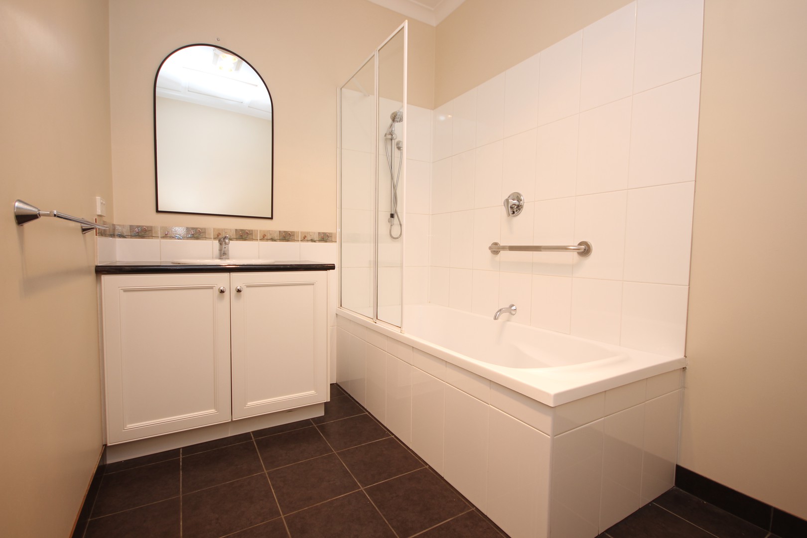 1/1 Felix Street, Grovedale, VIC 3216, Grovedale - Thumbnail 4