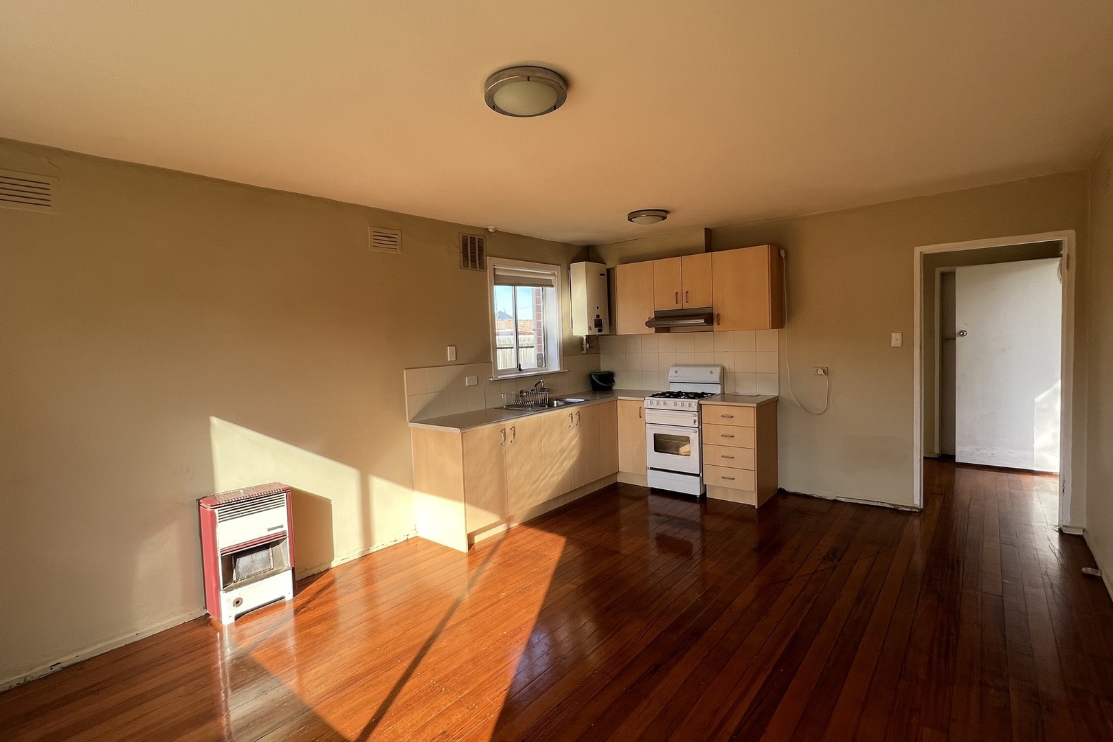 1/1 Frankston Street, Reservoir, VIC 3073, Reservoir - Thumbnail 4