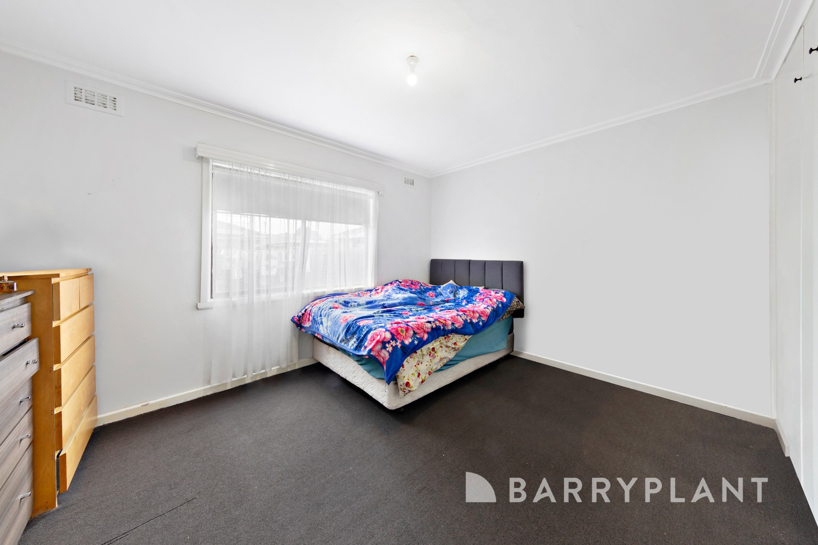 1/1 Graceburn Grove, St Albans, VIC 3021, St Albans - Thumbnail 5