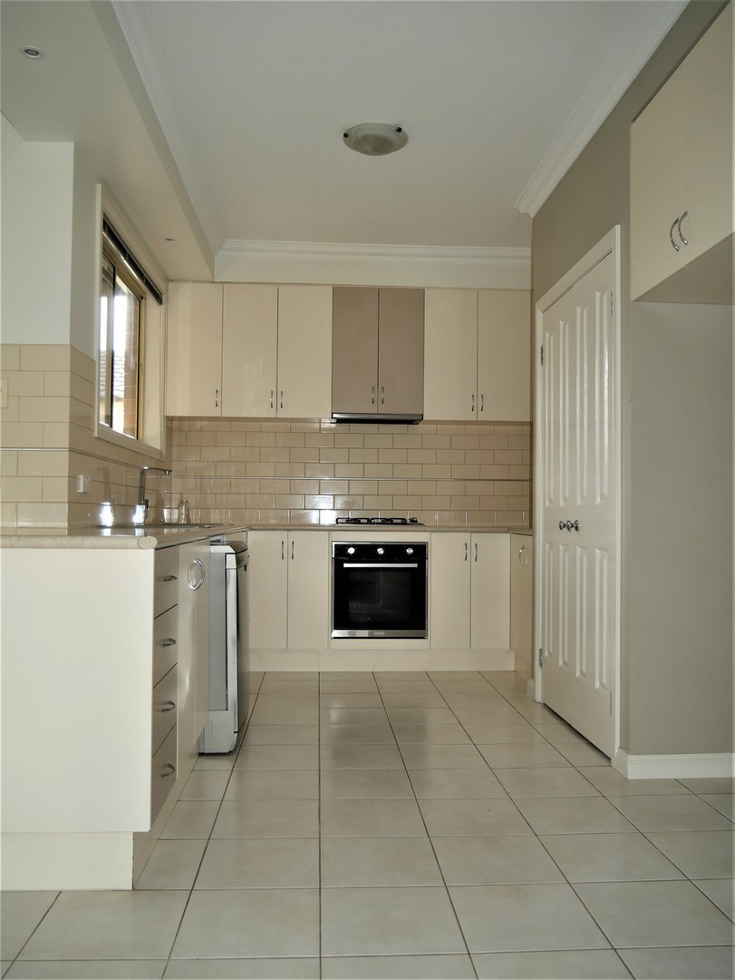 1/1 Heather Court, Kurunjang, VIC 3337, Kurunjang - Thumbnail 3