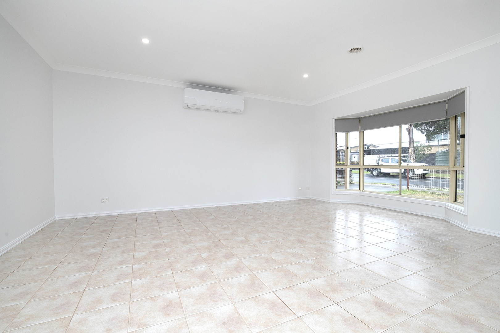 1/1 Lister Street, St Albans, VIC 3021, St Albans - Thumbnail 2