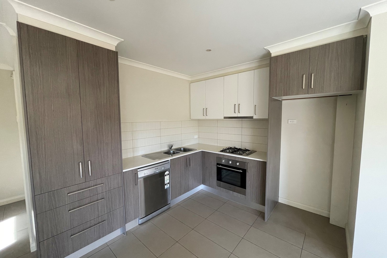 1/1 McCrae Street, Reservoir, VIC 3073 - Thumbnail 1 - 21/03/2022