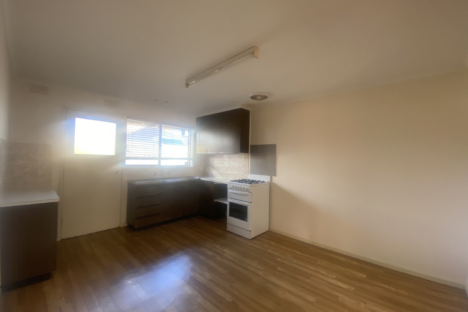 1/1 Sharpe Street, Reservoir, VIC 3073, Reservoir - Thumbnail 2