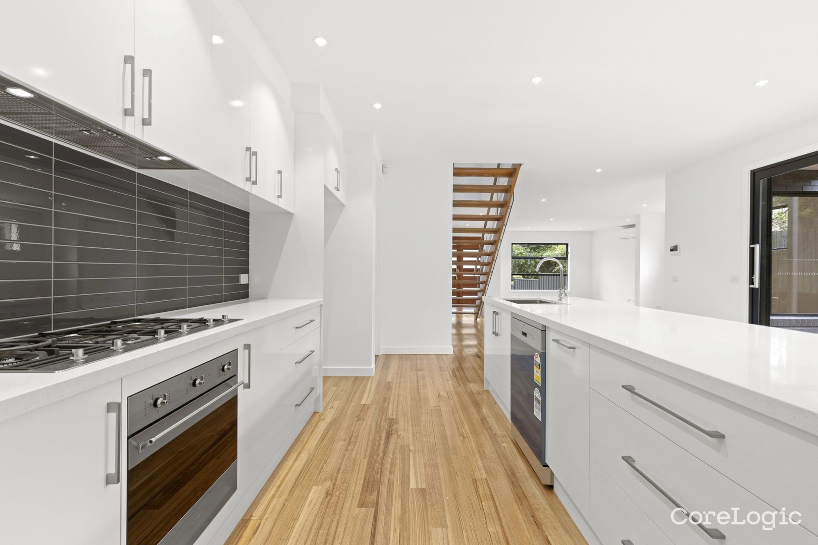1/1 Susan Court, Templestowe Lower, VIC 3107, Templestowe Lower - Thumbnail 2