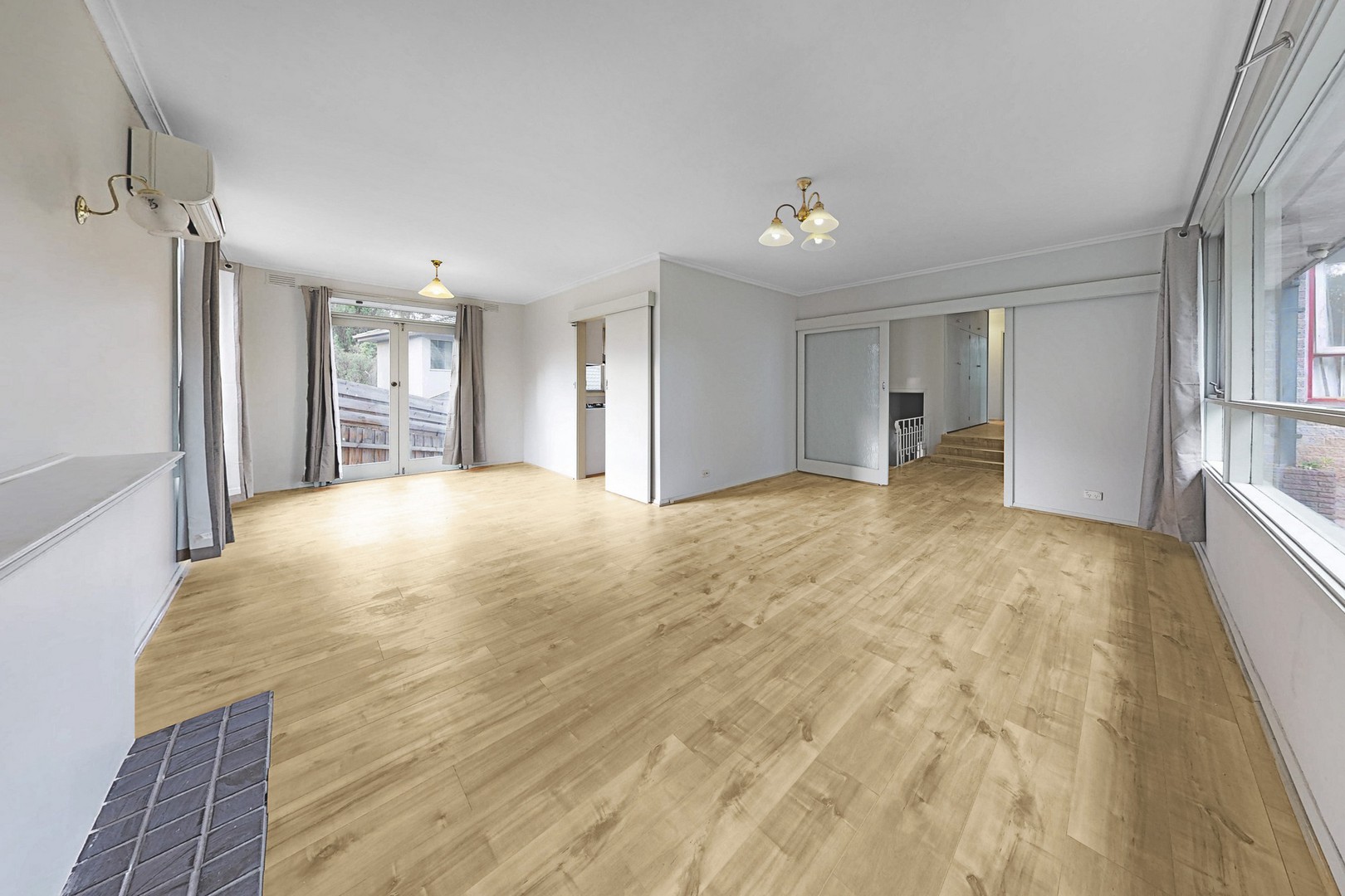1/1 Tarrangower Av, Mitcham, VIC 3132, Mitcham - Thumbnail 2