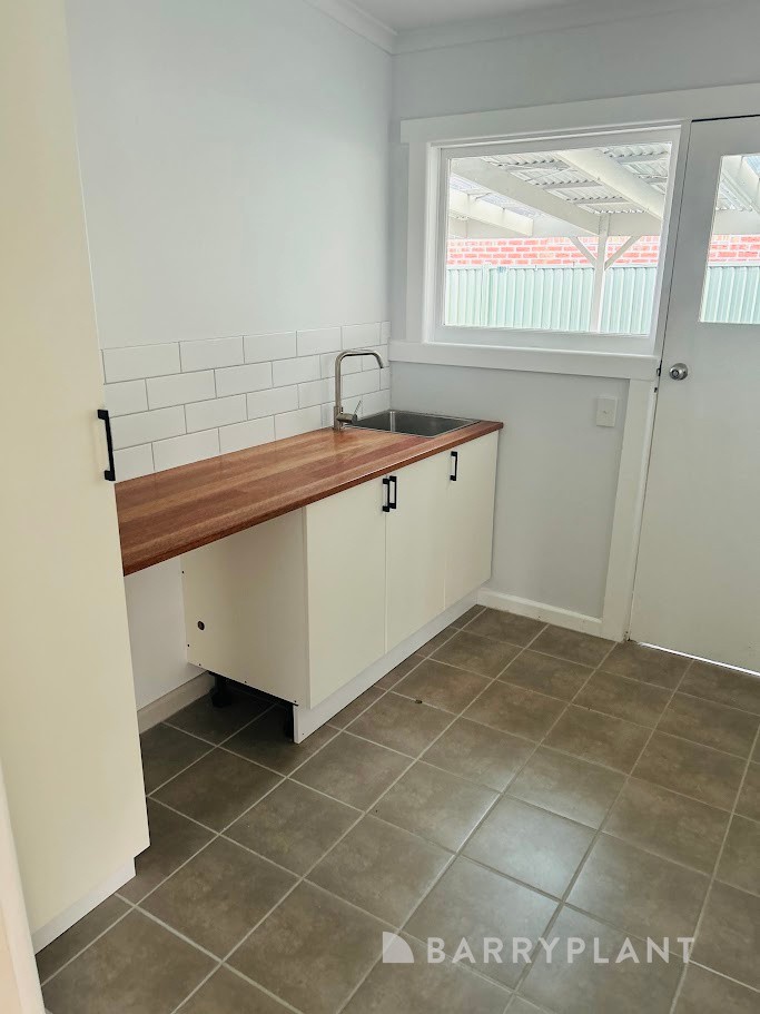1/1 Whitta St, Sebastopol, VIC 3356, Sebastopol - Thumbnail 4