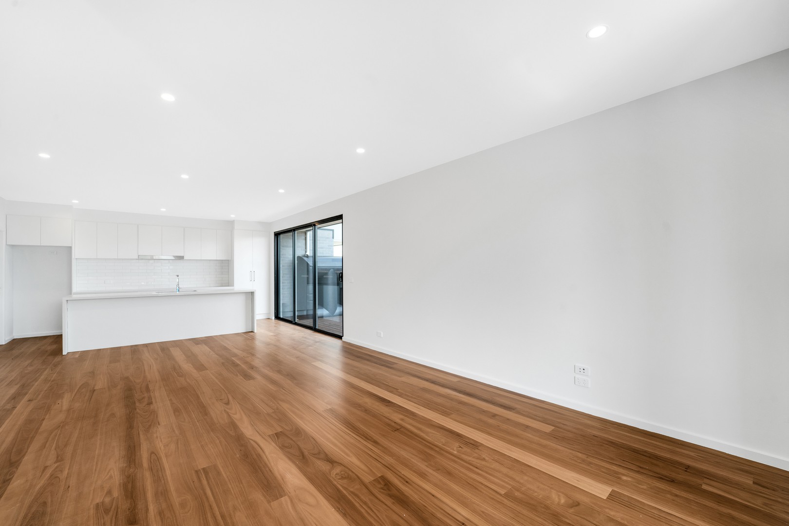 1 & 10/15-17 Kenilworth Street, Reservoir, VIC 3073 - Thumbnail 2 - 11/10/2021