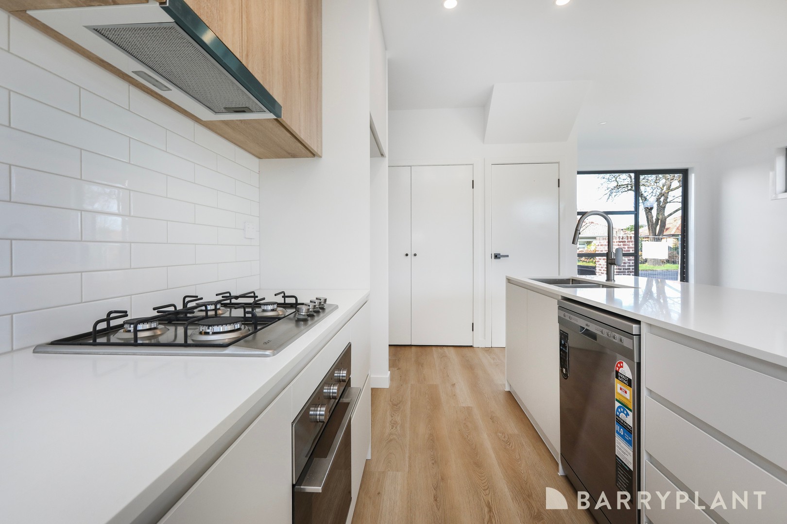 1/10 Armstrong Street, Sunshine West, VIC 3020, Sunshine West - Thumbnail 7