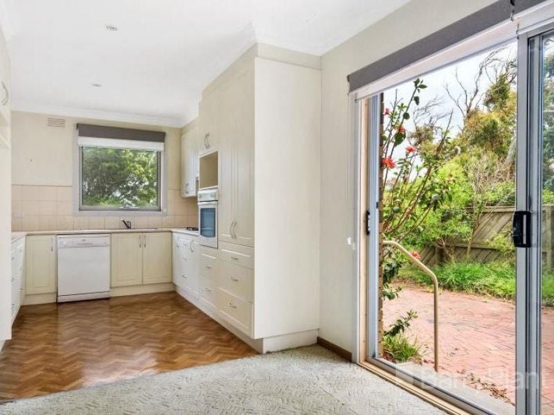 1/10 Epsom Rd, Mordialloc, VIC 3195, Mordialloc - Thumbnail 4