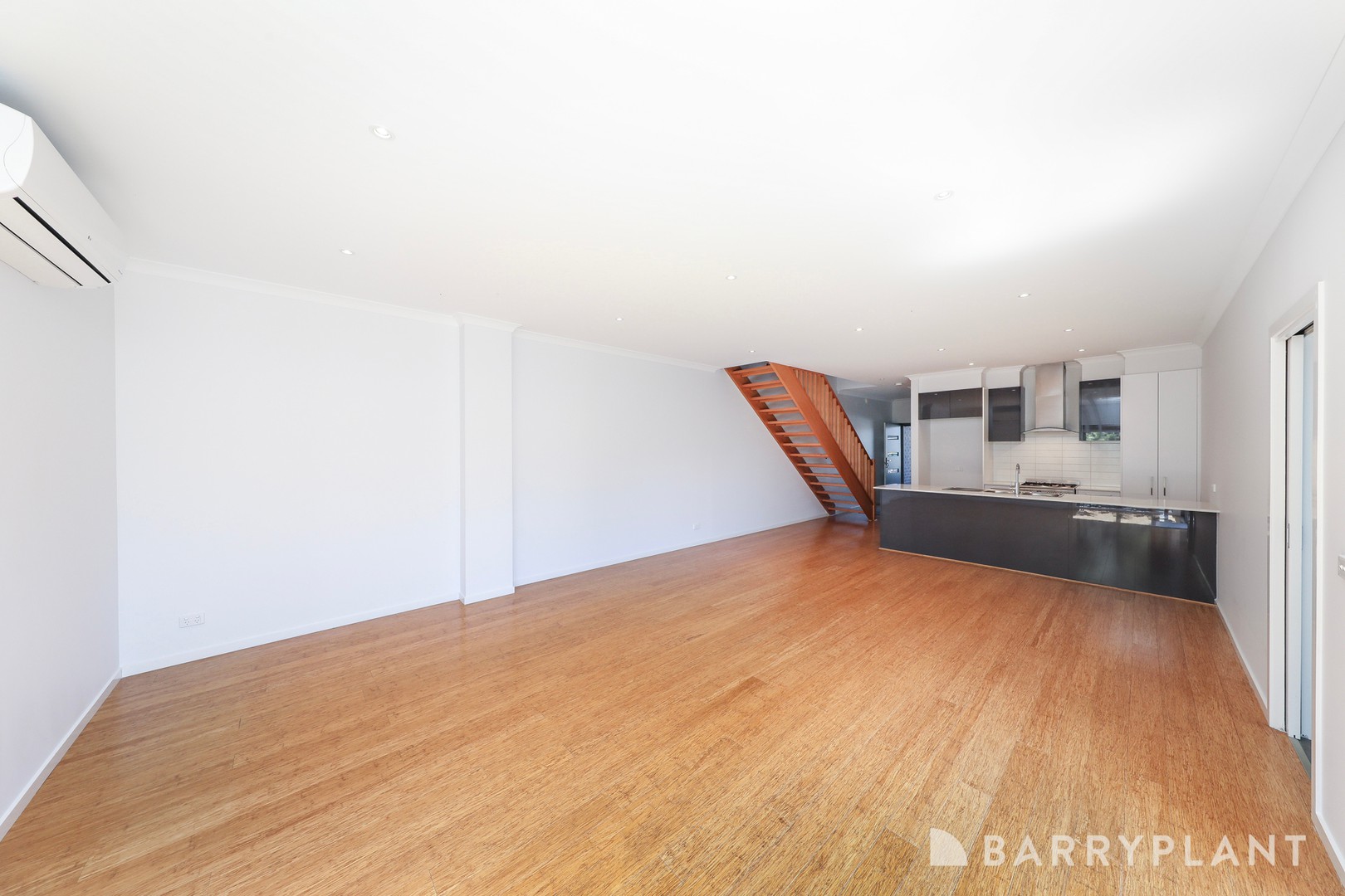 1/10 Essex Street, Sunshine North, VIC 3020 - Thumbnail 2 - 31/03/2026