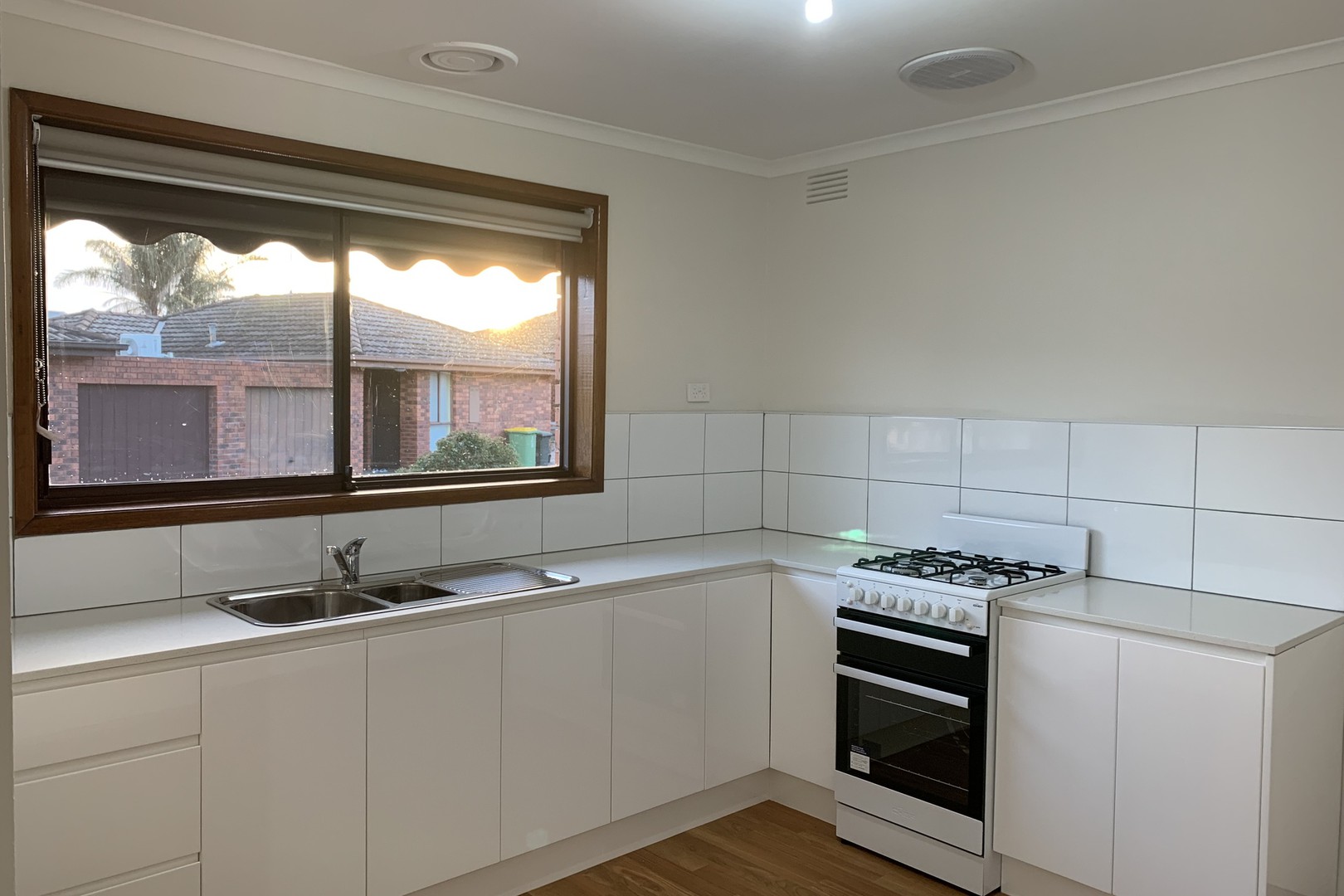 1/10 Hobbs Crescent, Reservoir, VIC 3073, Reservoir - Thumbnail 2