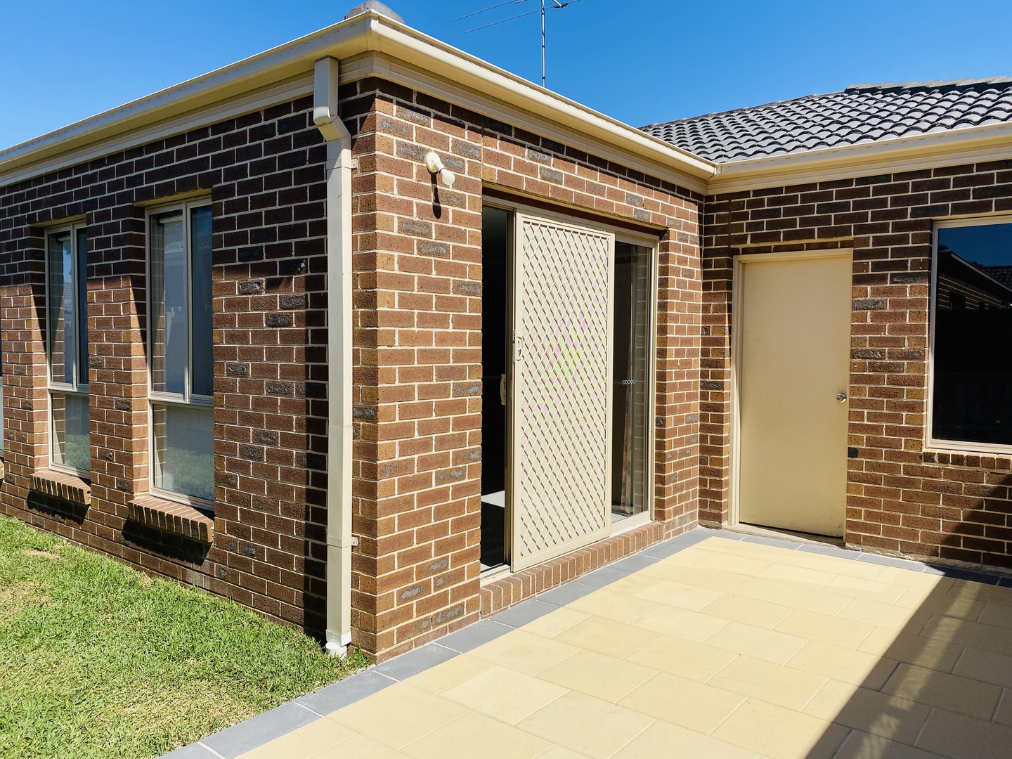 1/10 Horseshoe Circuit, Truganina, VIC 3029 - Thumbnail 2 - 05/11/2021