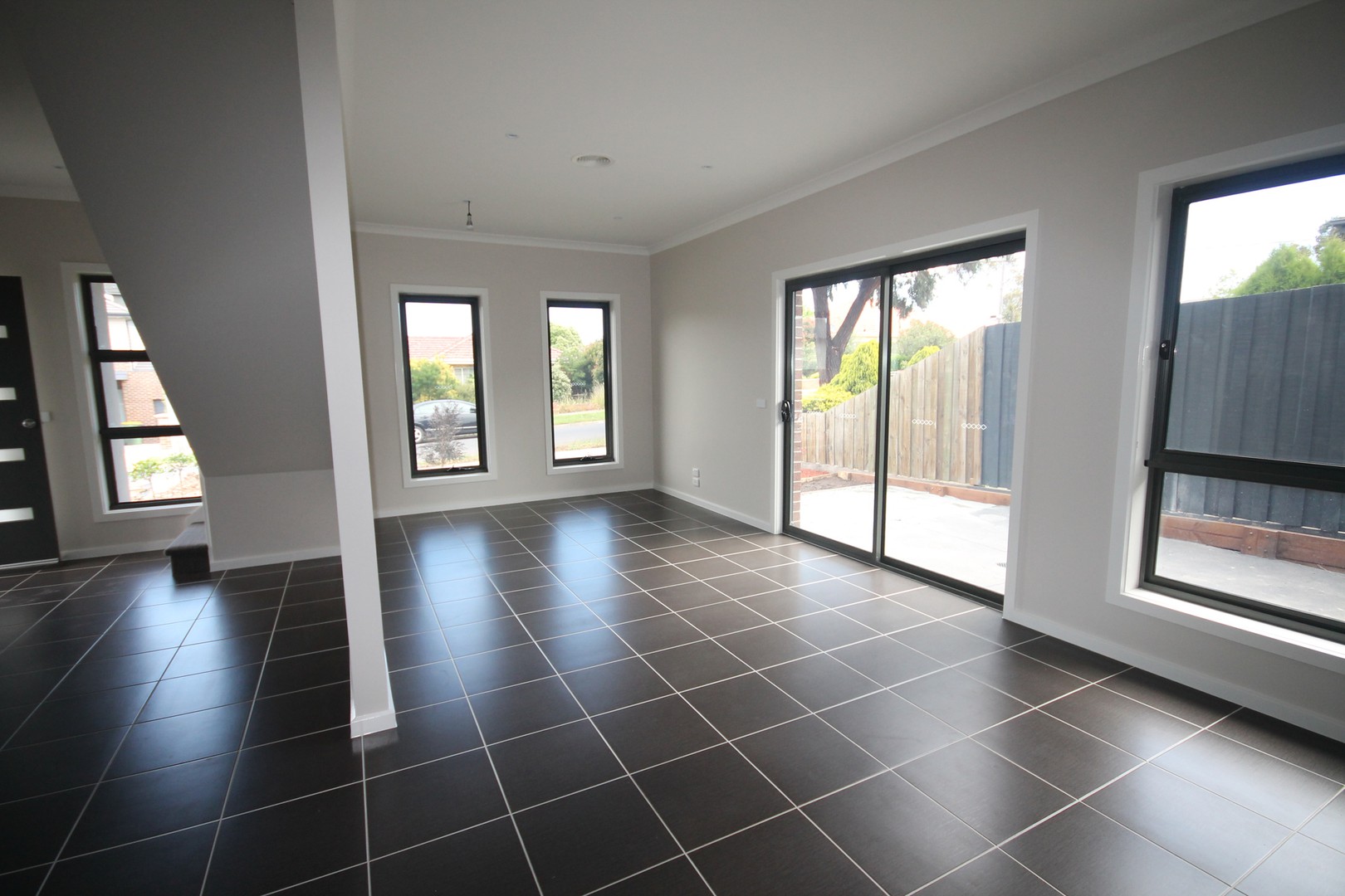 1/10 Hosken Street, Reservoir, VIC 3073, Reservoir - Thumbnail 3