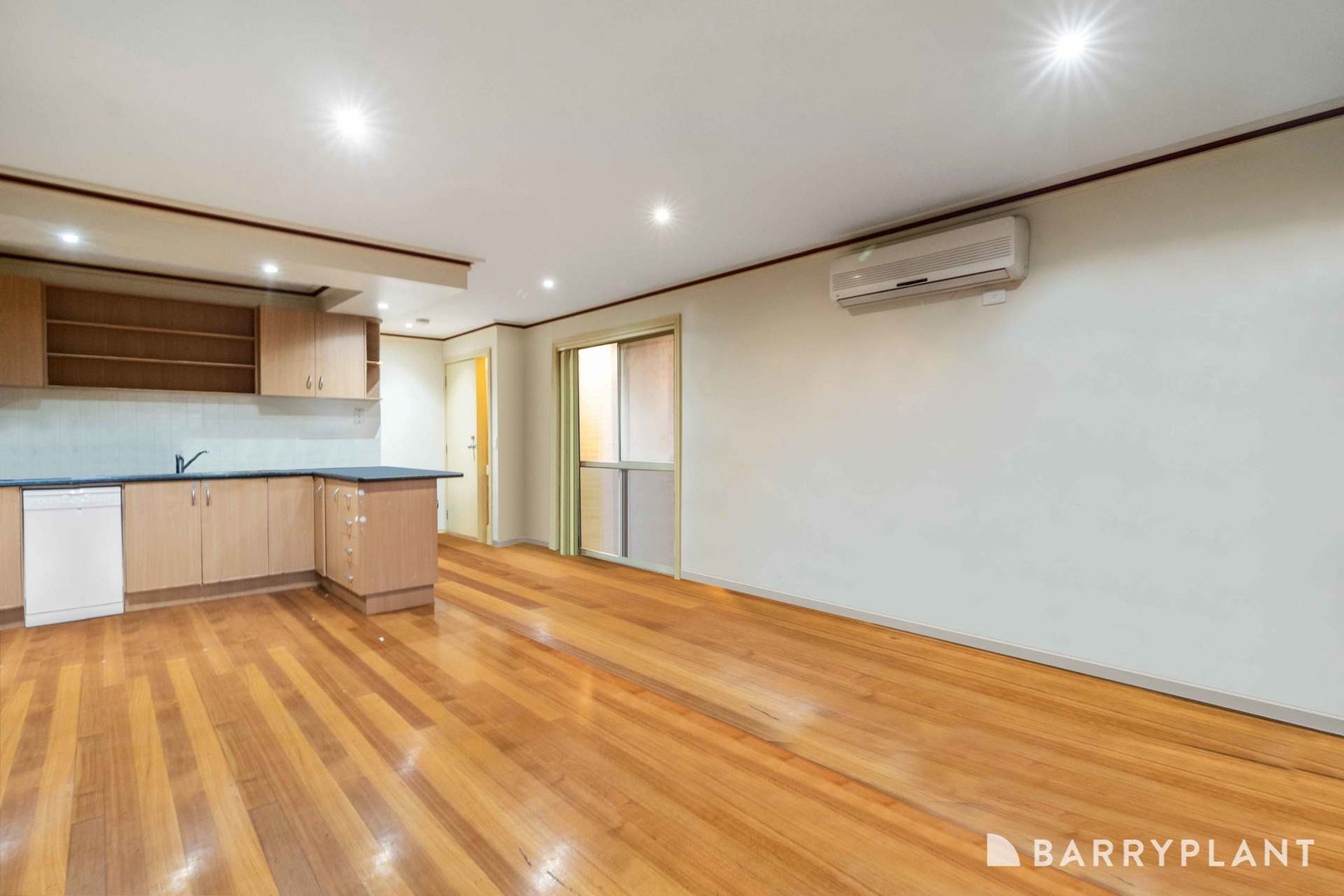 1/10 John Street, St Albans, VIC 3021, St Albans - Thumbnail 4