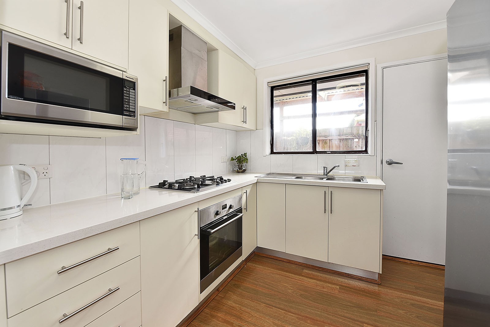 1/10 Larnoo Ave, Brunswick West, VIC 3055, Brunswick West - Thumbnail 2