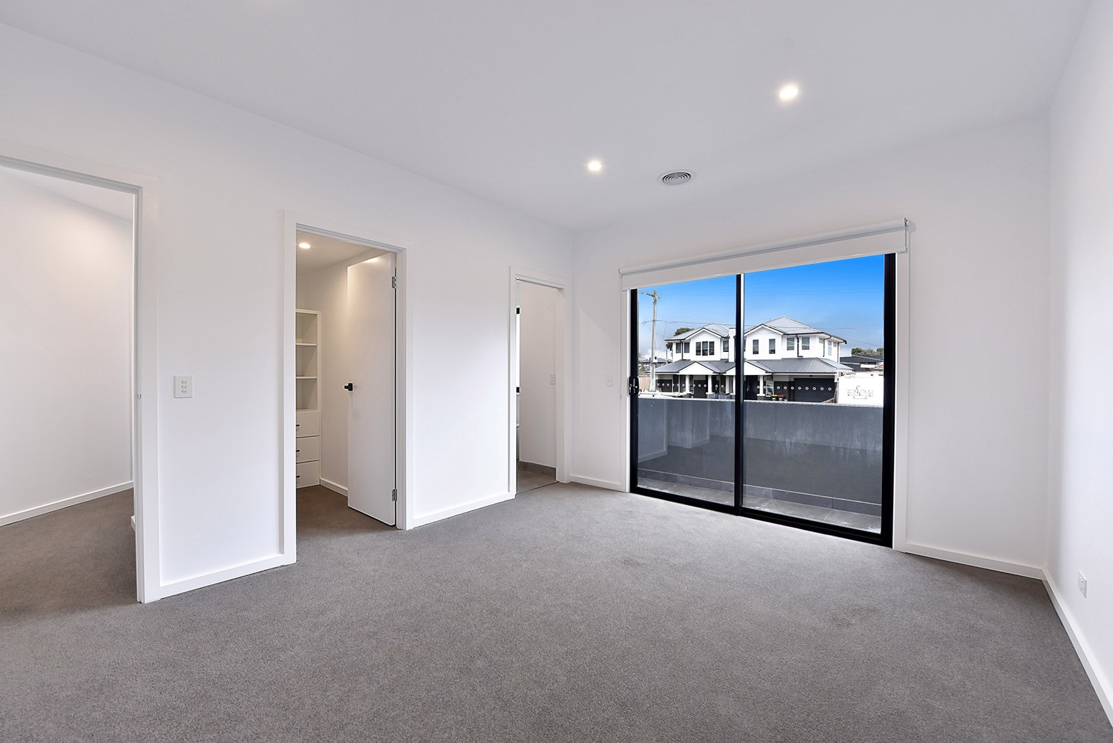 1/10 Laurence Avenue, Airport West, VIC 3042, Airport West - Thumbnail 3