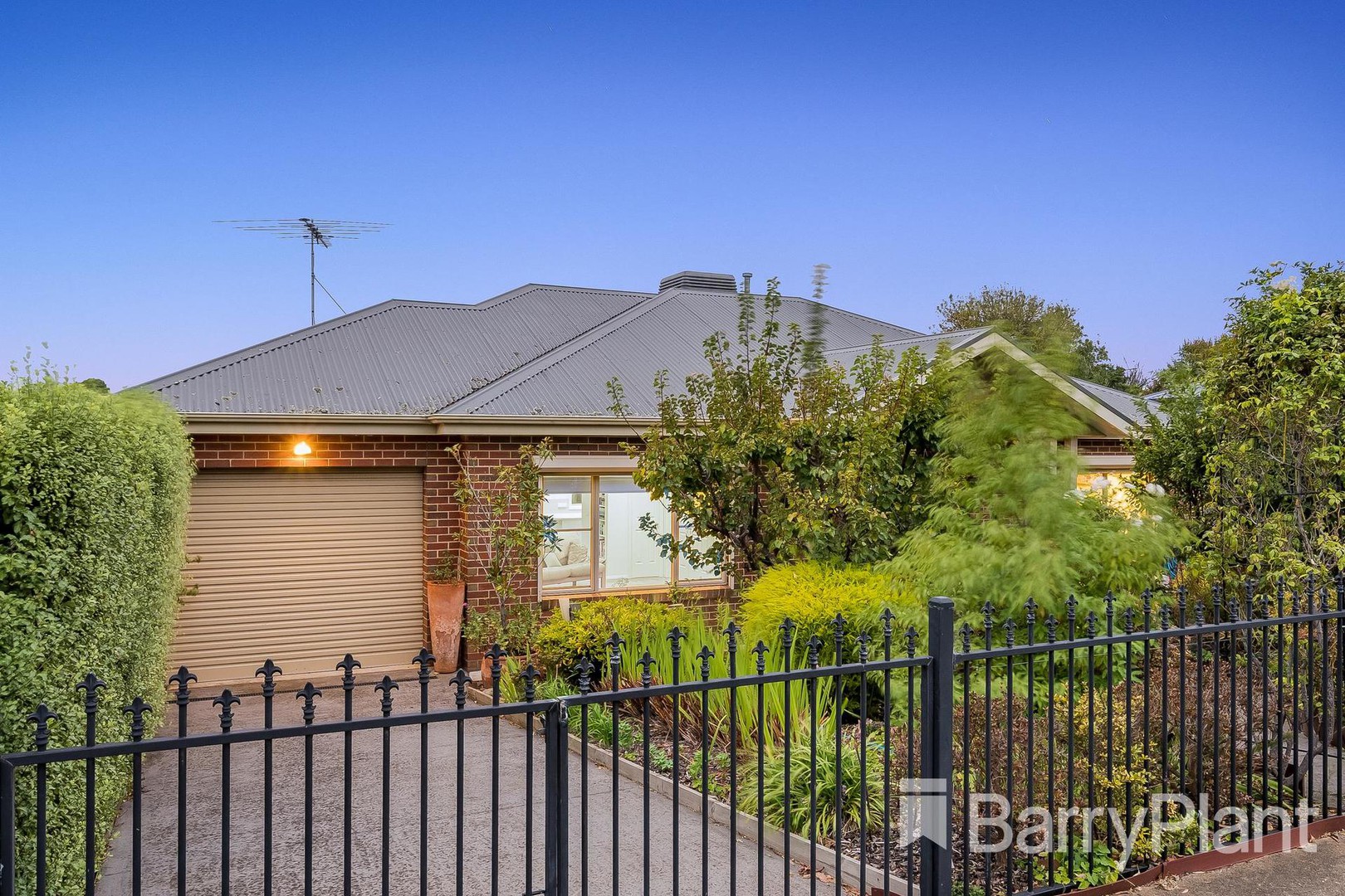 1/10 Leonard StreetBelmont, VIC 3216, Belmont - Thumbnail 2