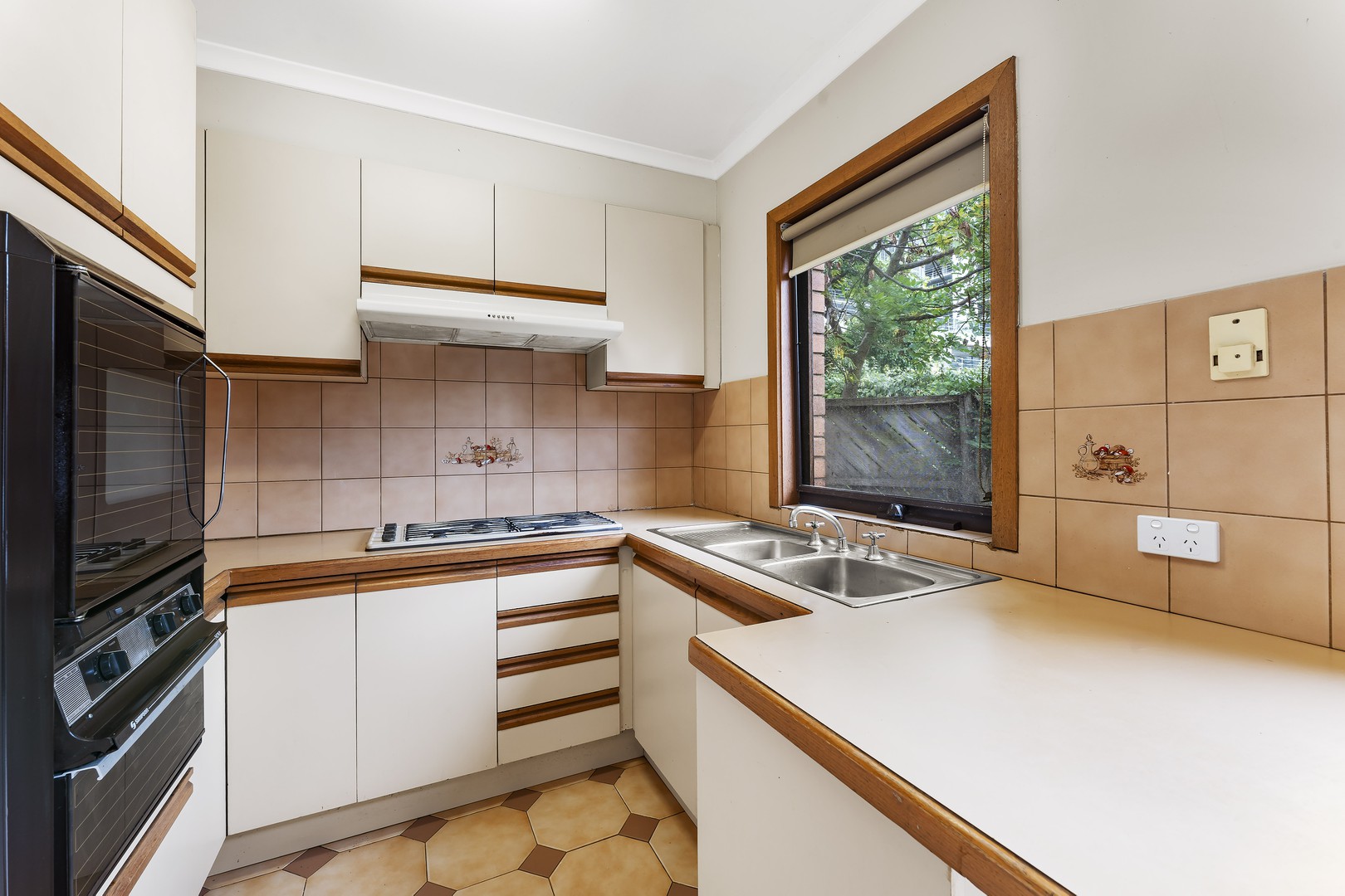 1/10 Oxford Street, Box Hill, VIC 3128, Box Hill - Thumbnail 4