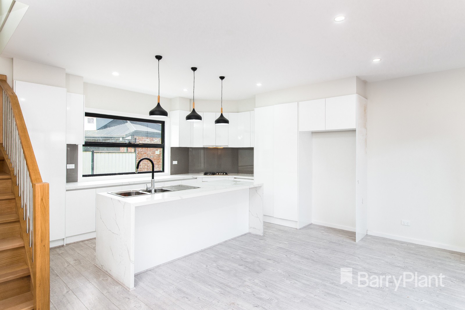 1/10 Pyalong Crescent, Dallas, VIC 3047, Dallas - Thumbnail 2