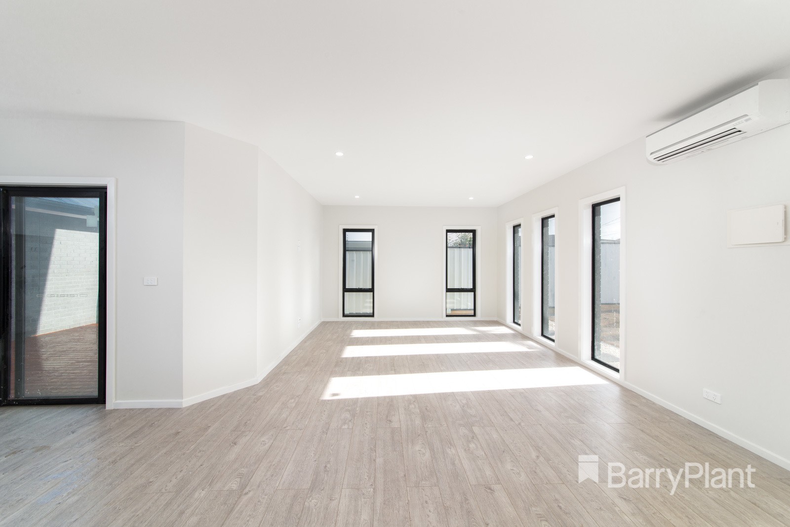 1/10 Pyalong Crescent, Dallas, VIC 3047, Dallas - Thumbnail 4