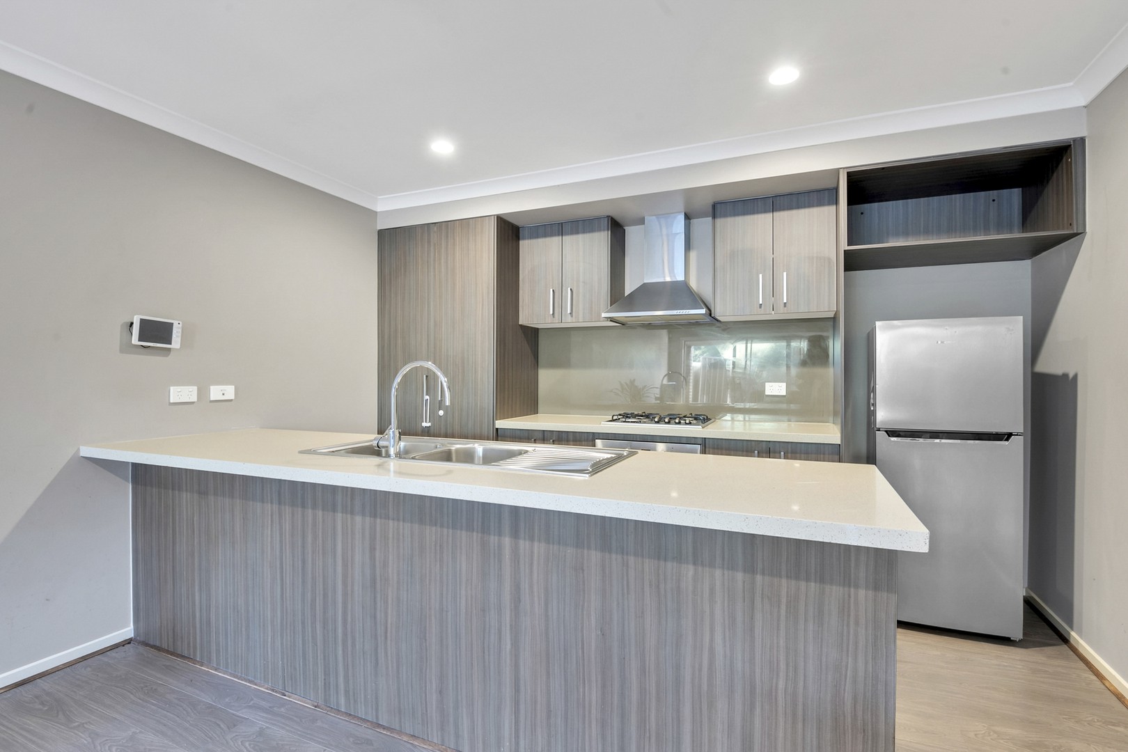 1/10 Ravenswoods Way, Craigieburn, VIC 3064, Craigieburn - Thumbnail 4