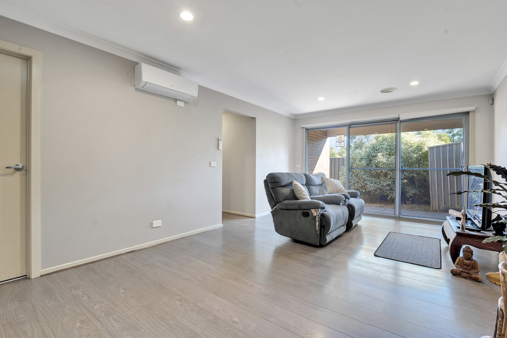 1/10 Ravenswoods Way, Craigieburn, VIC 3064, Craigieburn - Thumbnail 5