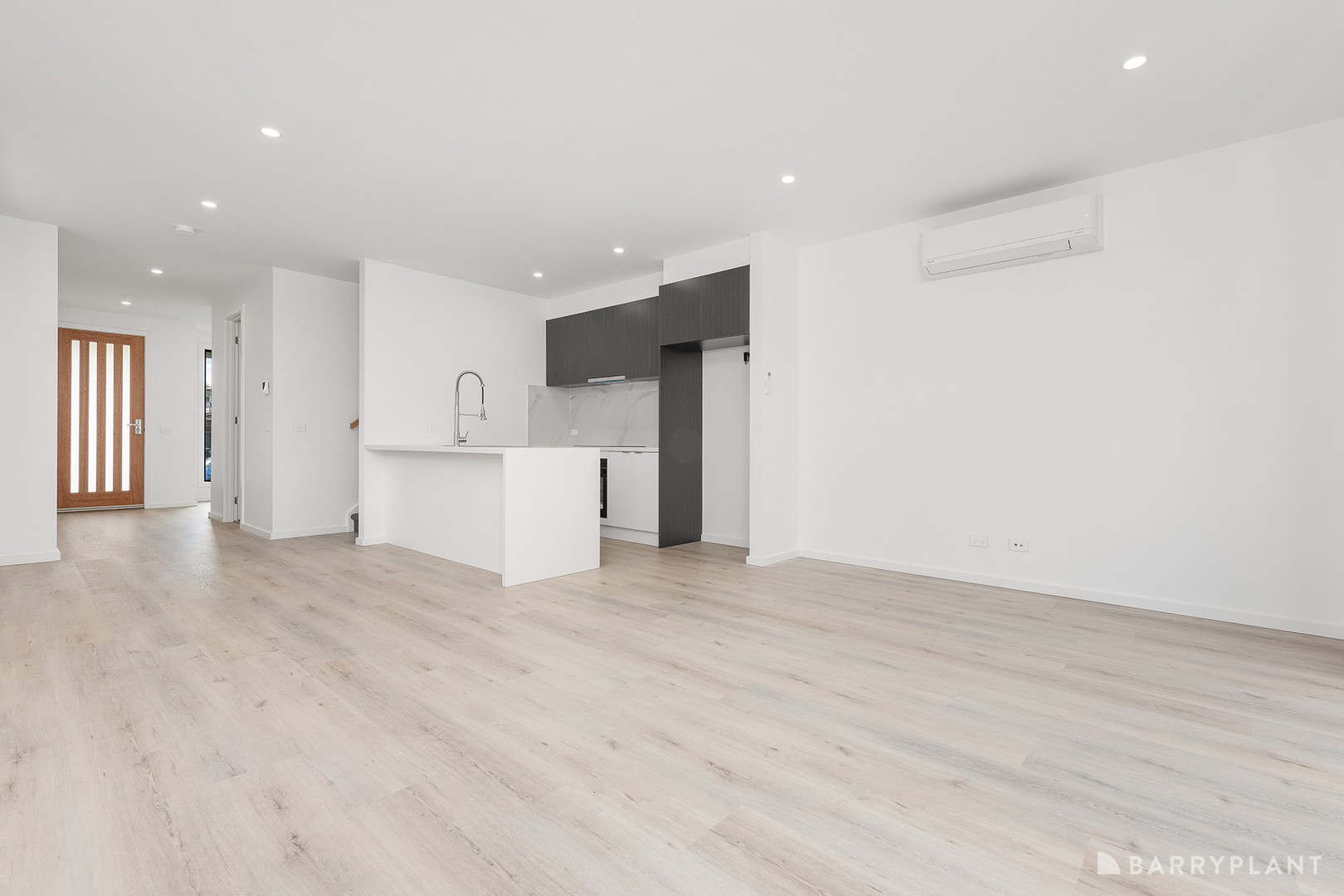 1/10 Ricky Court, Mooroolbark, VIC 3138, Mooroolbark - Thumbnail 2