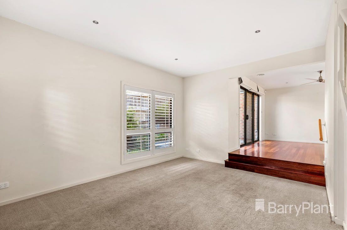 1/10 Roger Street, Doncaster East, VIC 3109, Doncaster East - Thumbnail 3