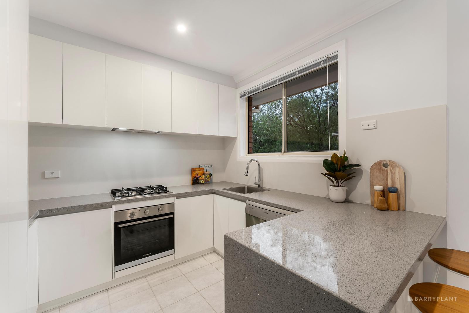1/10 Souter Street, Eltham, VIC 3095, Eltham - Thumbnail 4