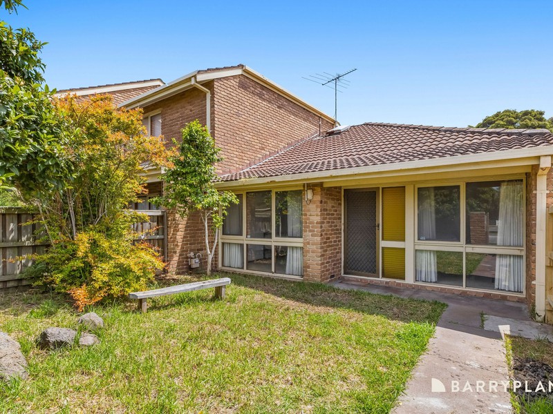 1/10 Templewood Crescent, Avondale Heights, VIC 3034 - Image - 25/11/2025