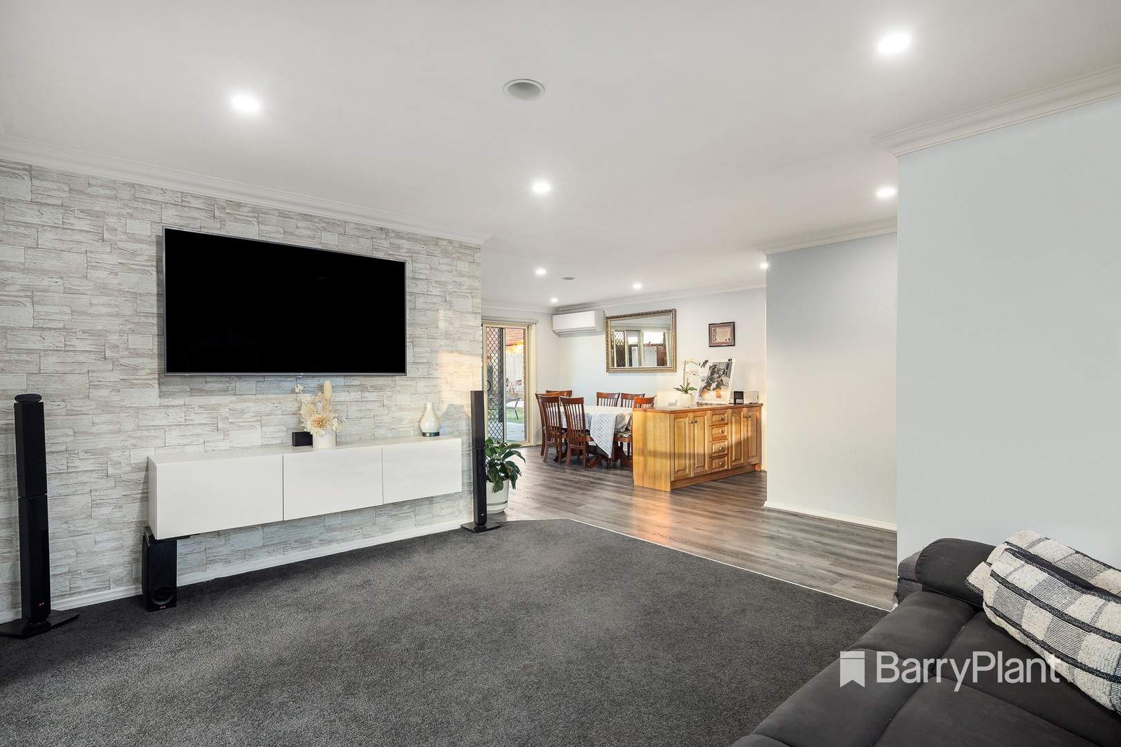 1/10 Wingham Court, Frankston, VIC 3199, Frankston - Thumbnail 2