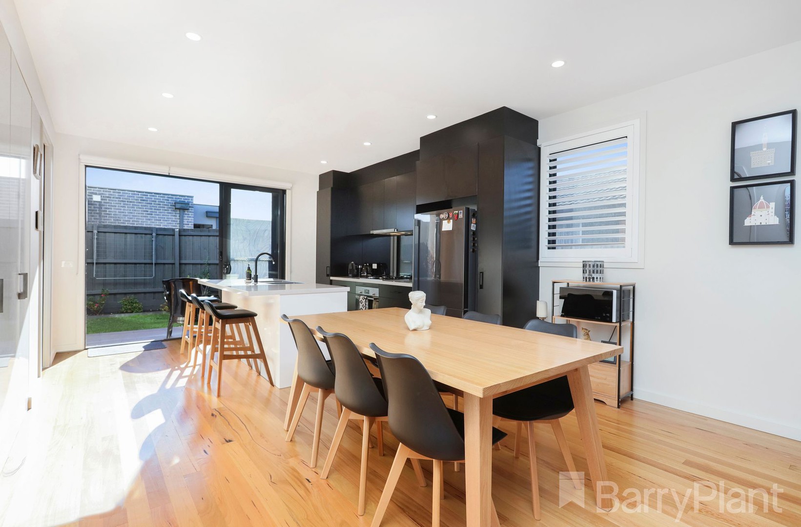 1/10 Woodstock Drive, Gladstone Park, VIC 3043, Gladstone Park - Thumbnail 6