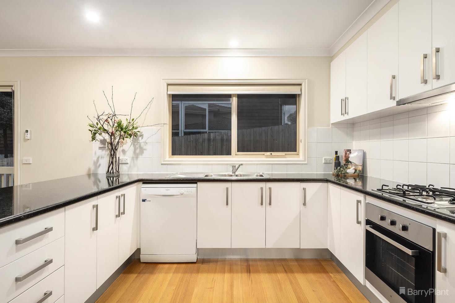 1/100 Diamond Creek Road, Greensborough, VIC 3088, Greensborough - Thumbnail 5